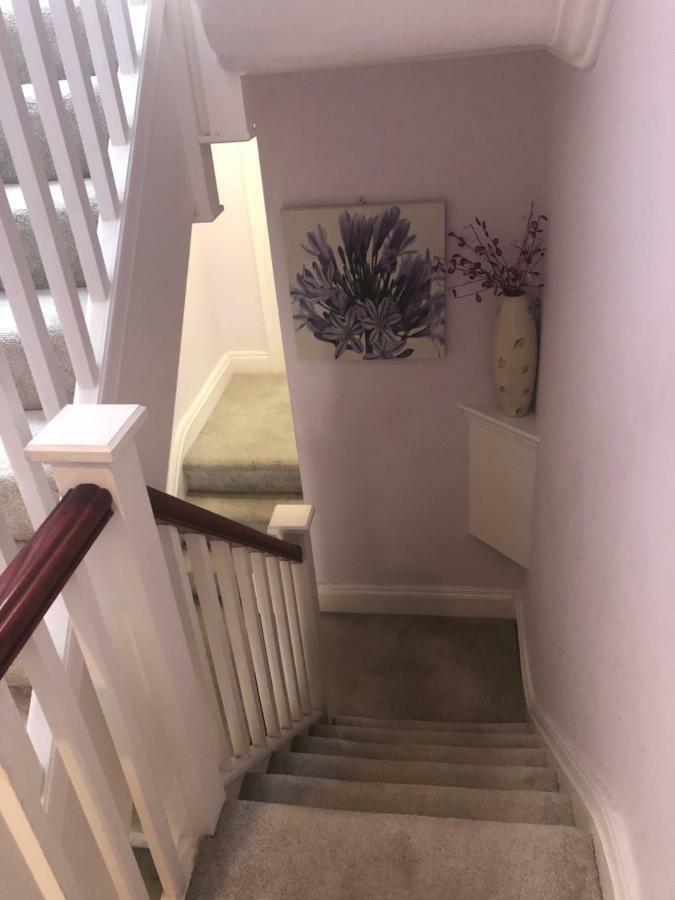 Cheapsleepz 49 Moscow Drive Hotell Liverpool Eksteriør bilde