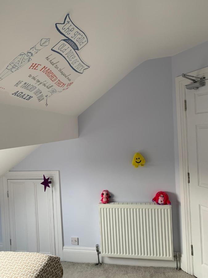 Cheapsleepz 49 Moscow Drive Hotell Liverpool Eksteriør bilde