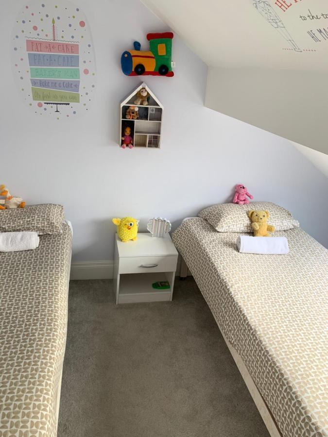 Cheapsleepz 49 Moscow Drive Hotell Liverpool Eksteriør bilde